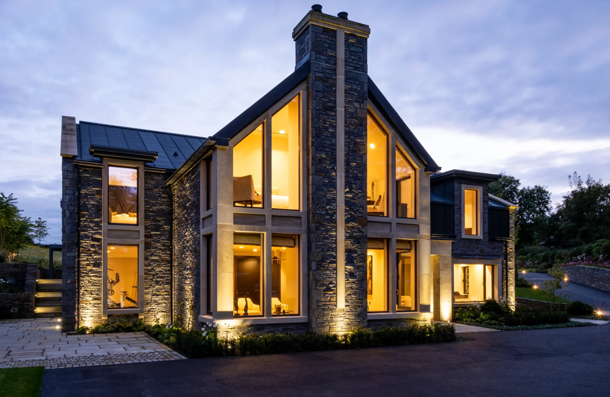 aston-house-01