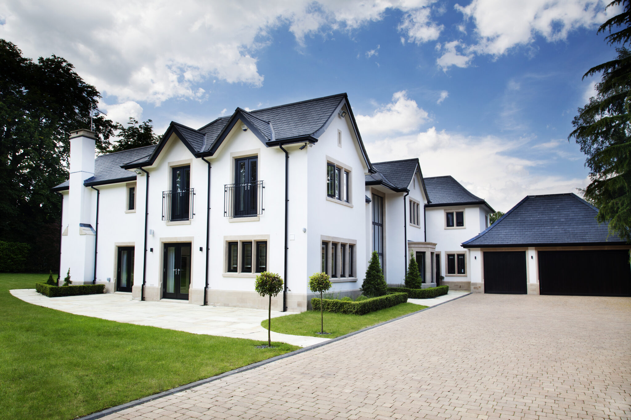 Collar House Exterior Drive